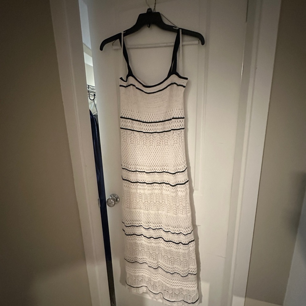 Abercrombie & Fitch Cream and Black Crochet Maxi Dress - Picture 4 of 7